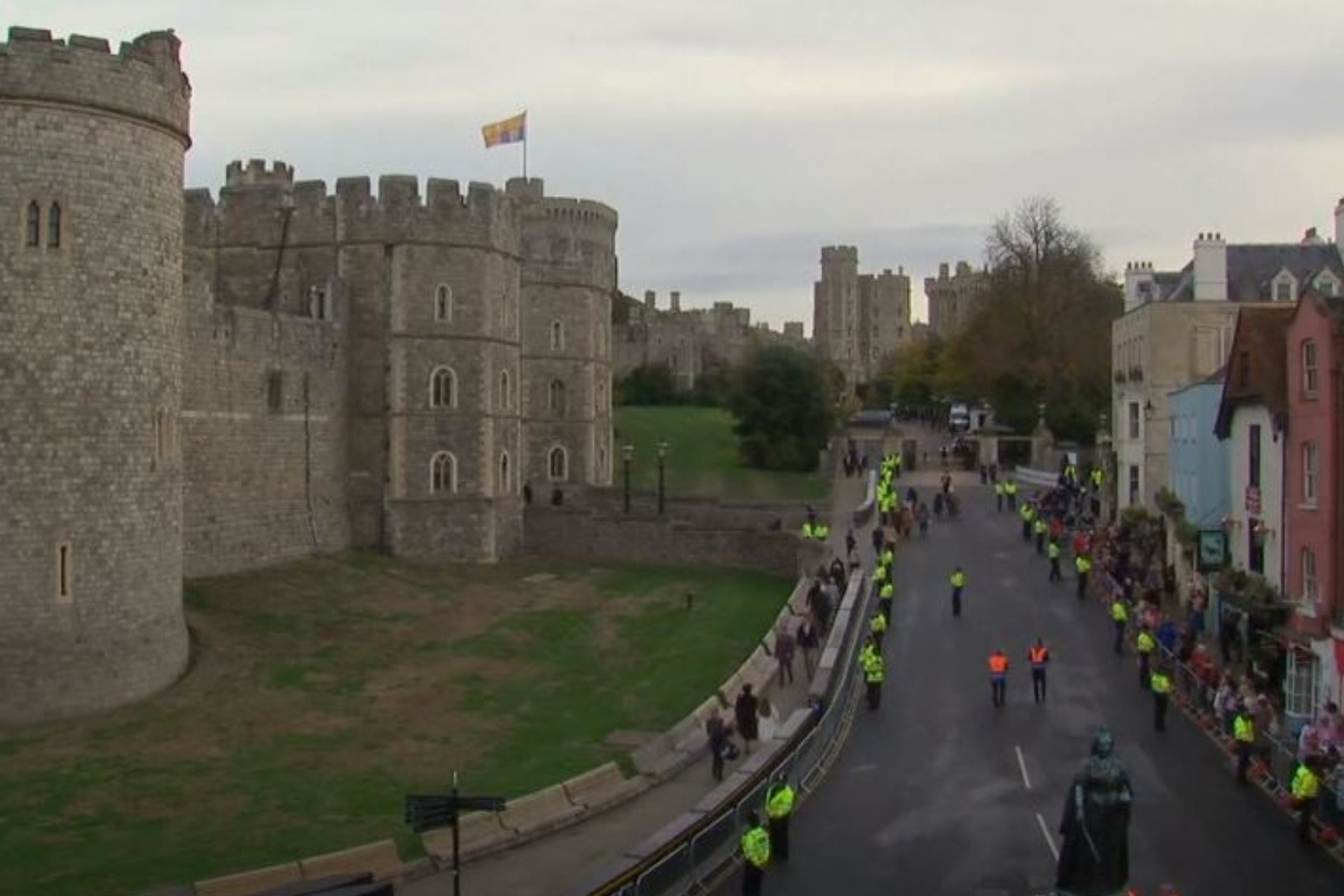 Crowds gather in Windsor ahead of second Royal Wedding of the year 